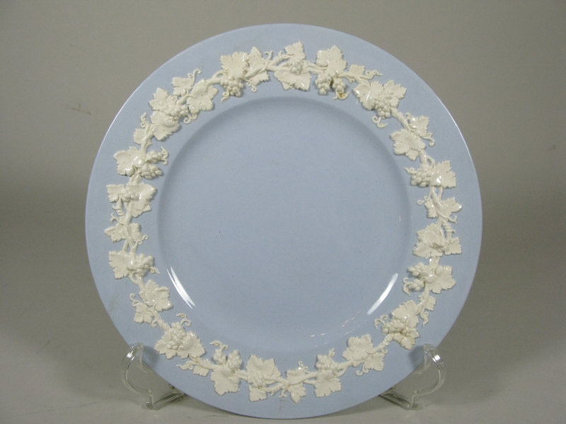 Appraisal: Large Wedgwood China Dinner Service pieces Embossed Queensware pattern in