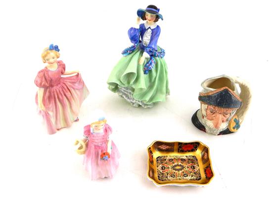 Appraisal: Five pieces of porcelain Four Royal Doulton pieces including three