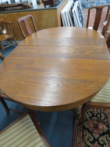 Appraisal: Antique Oak Table diameter or X with leaves