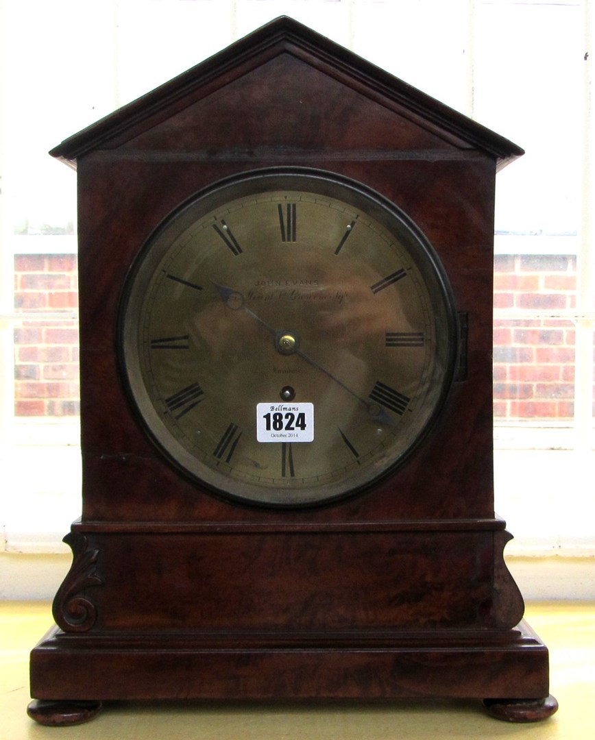 Appraisal: A mahogany cased bracket clock early th century with arch