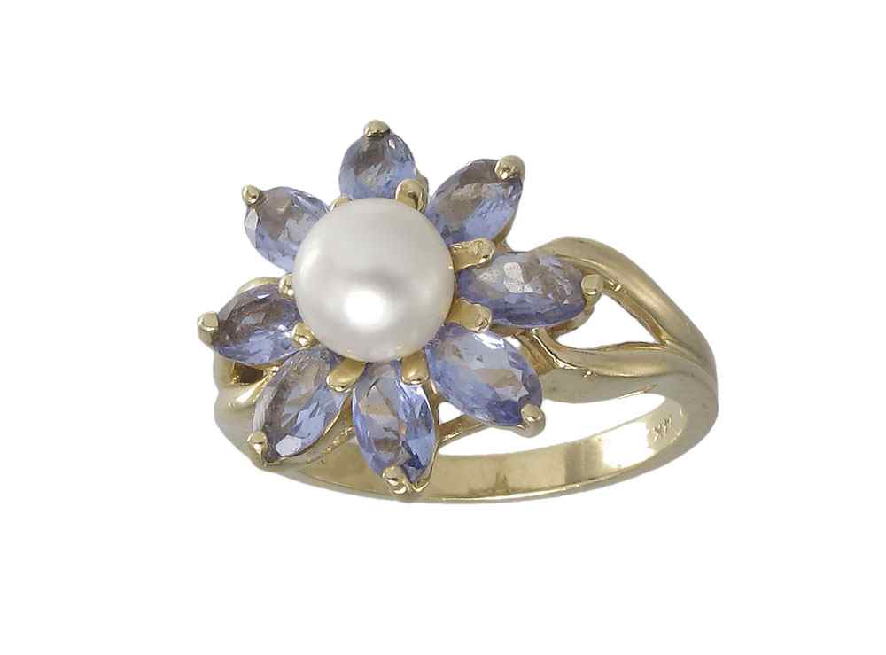 Appraisal: A SWEET K PEARL GEMSTONE RING K yellow gold ring