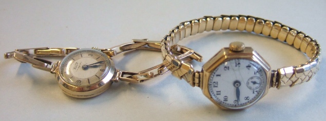 Appraisal: A ladies ct gold octagonal cased wristwatch on an expanding