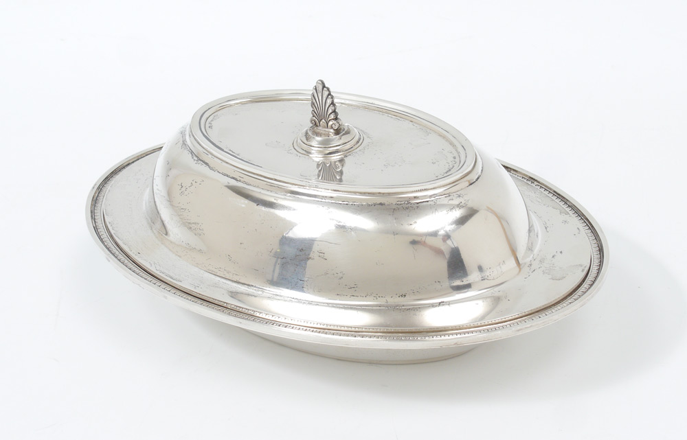 Appraisal: LUNT TREASURE STERLING COVERED VEGETABLE Lid with removable finial marked