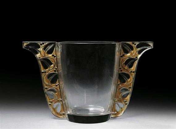 Appraisal: VASE Lalique Honfleur ca Colourless glass the handles moulded with