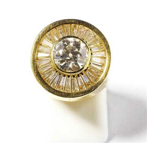 Appraisal: DIAMOND RING White gold yellow gold-plated Casual-elegant ring the round