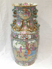 Appraisal: A very large Chinese ceramic vase decorated with scenes of