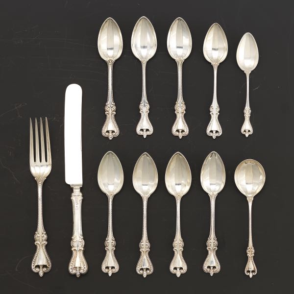 Appraisal: TOWLE ASSORTED FLATWARE OLD COLONIAL PATTERN Including one hollow handle