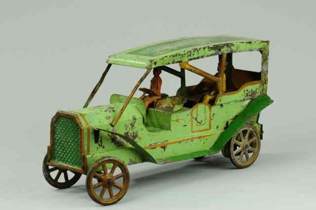 Appraisal: DAYTON TOURING CAR Early pressed steel example painted in green