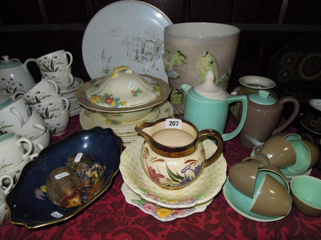 Appraisal: A quantity of mixed Art Deco ceramics including a Goldscheider