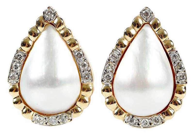 Appraisal: kt Diamond and Mabe Pearl Earrings each with round brilliant