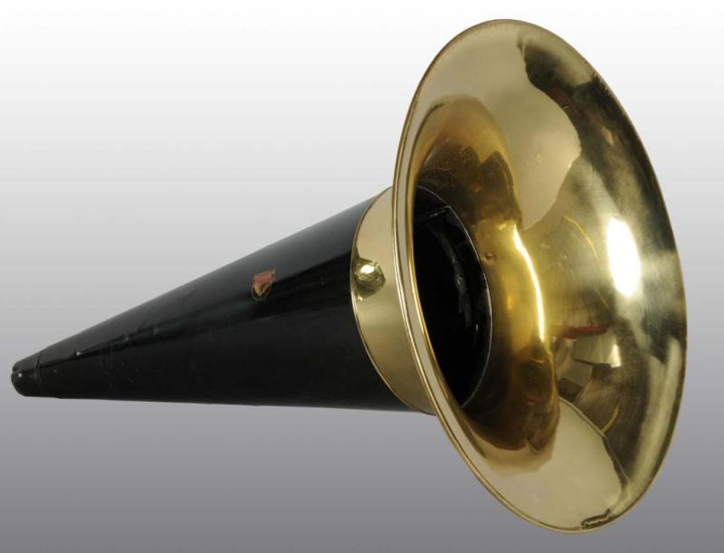 Appraisal: Brass Victor Phonograph Horn Condition Excellent Size L