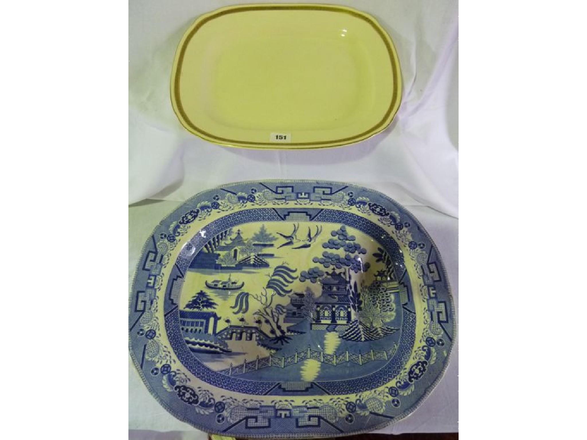 Appraisal: A substantial th century blue and white 'Willow' pattern serving