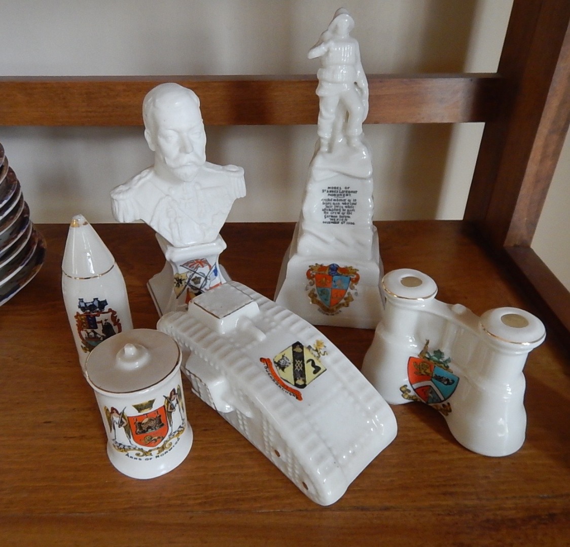 Appraisal: A small selection of WWI related crested china and a