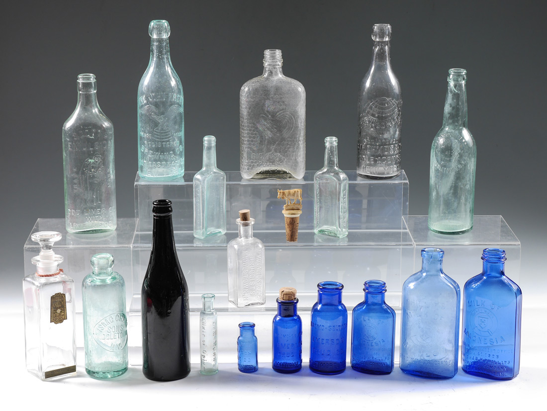 Appraisal: COLLECTION OF ASSORTED ANTIQUE BOTTLES An assembled collection of bottles