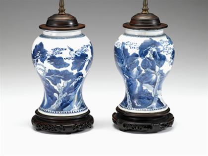 Appraisal: Pair of good Chinese blue underglaze baluster vases kangxi period