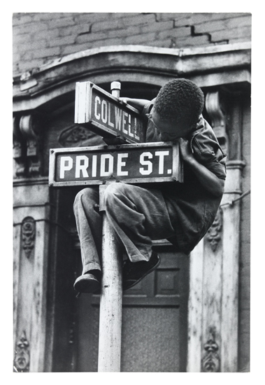 Appraisal: SMITH W EUGENE - Untitled Pride Street from the Pittsburgh