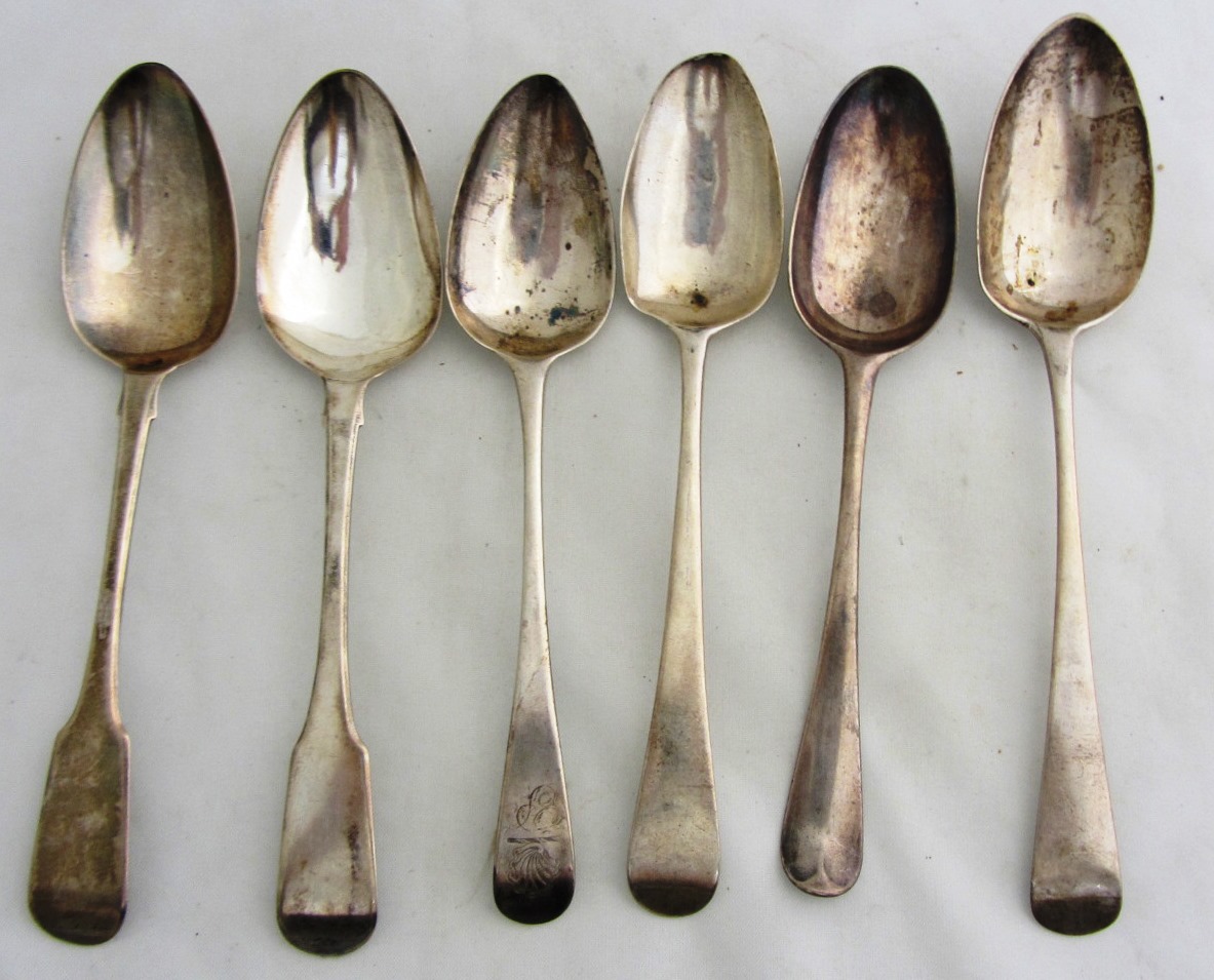 Appraisal: A pair of silver fiddle pattern tablespoons London and four