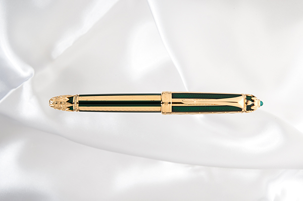 Appraisal: This Michel Perchin ribbed green and gold Faberg fountain pen