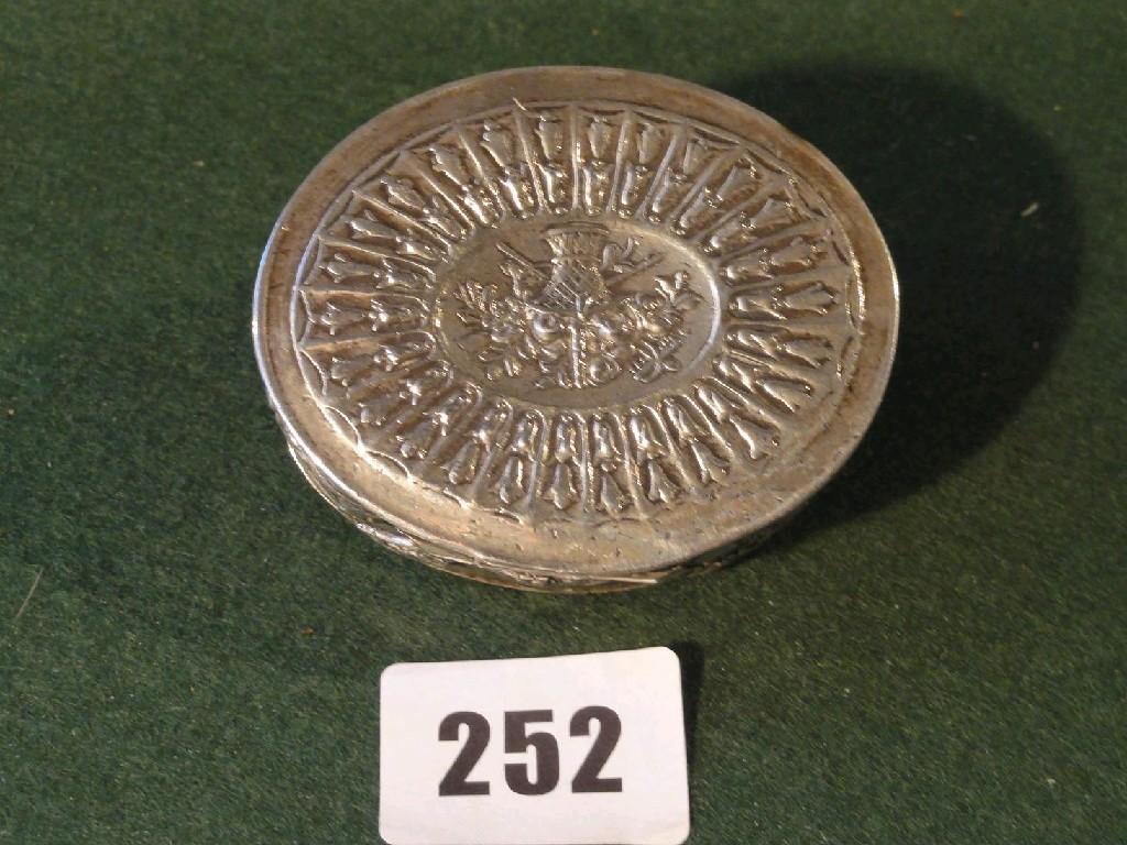 Appraisal: A continental white metal pill box of oval form with