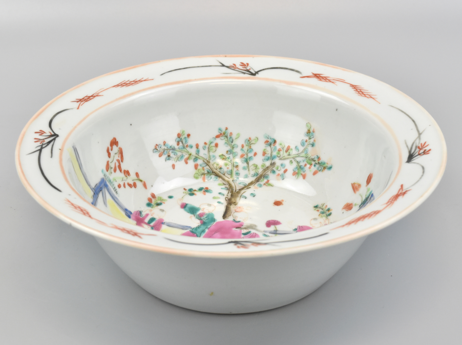 Appraisal: A Chinese th C famille rose porcelain basin with wide