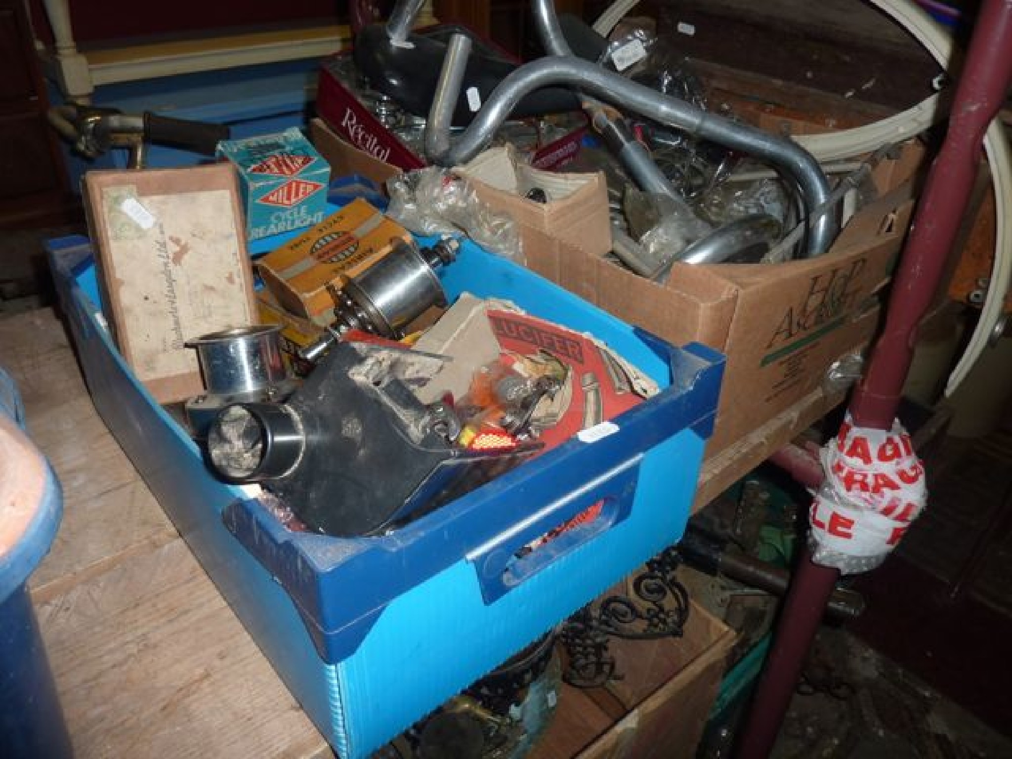 Appraisal: A box of unsorted vintage and other bicycle spares including