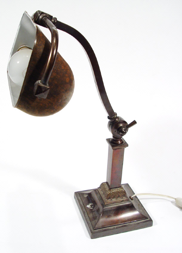 Appraisal: Edwardian burnished brass clerks desk lamp with adjustable arm cm