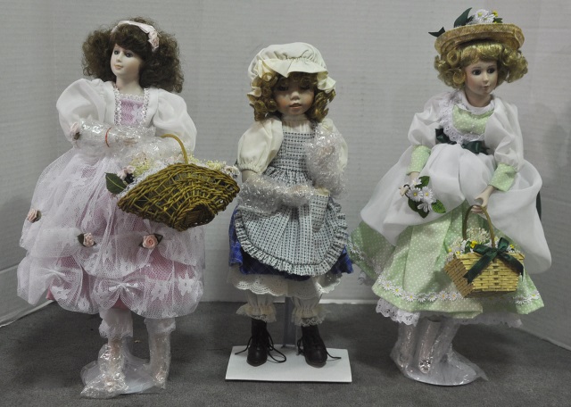 Appraisal: Three Porcelain Artist DollsIncluding Curly Locks by Deanne Effner Rose