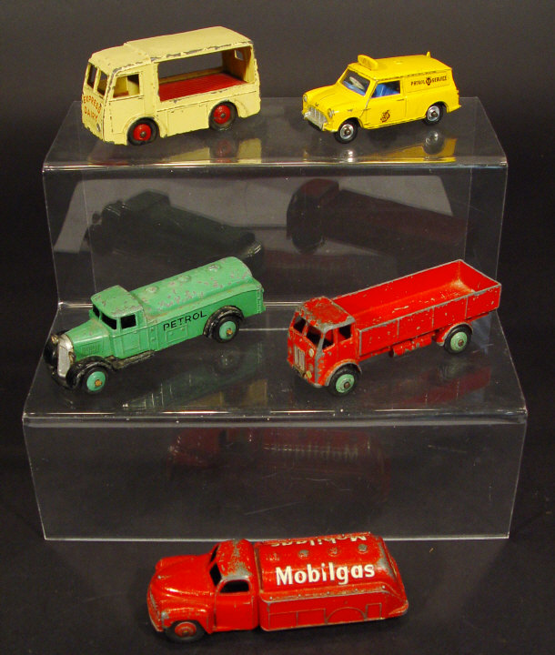 Appraisal: Five Dinky Toys die-cast commercial vehicles comprising an N C