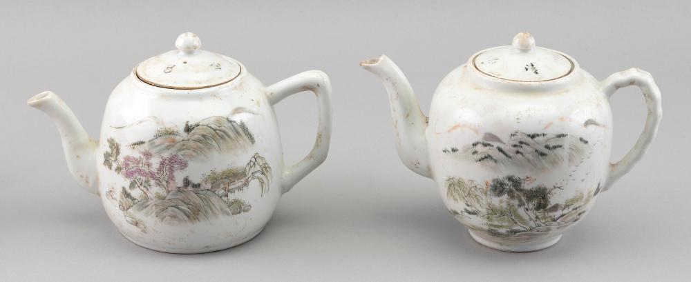 Appraisal: PAIR OF CHINESE FAMILLE VERTE PORCELAIN TEAPOTS TH CENTURY HEIGHTS