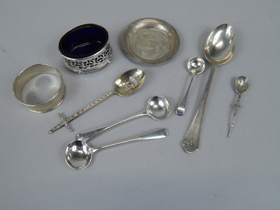 Appraisal: A collection of small silver to include a pierced salt