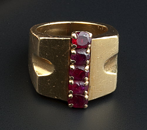 Appraisal: A RUBY SET DRESS RING BY VAN CLEEF ARPELS circa