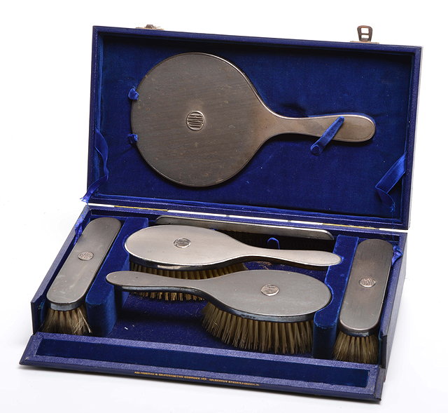 Appraisal: AN EARLY TH CENTURY SILVER DRESSING SET by The Goldsmiths