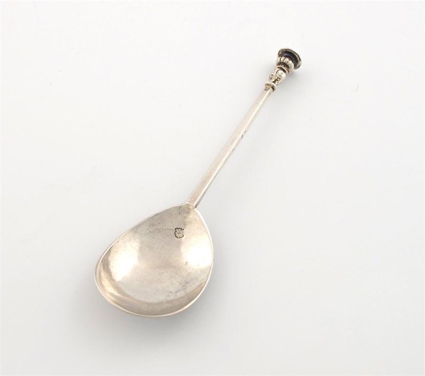 Appraisal: A Charles I silver Seal-top spoon