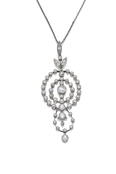 Appraisal: A Belle Epoque diamond set pendant with chain composed of