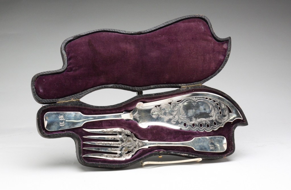 Appraisal: Second half th century silver fish serving set in lined