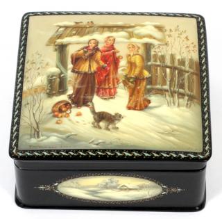 Appraisal: RUSSIAN LACQUER HINGED BOX RUSSIAN LACQUER HINGED BOX W Square