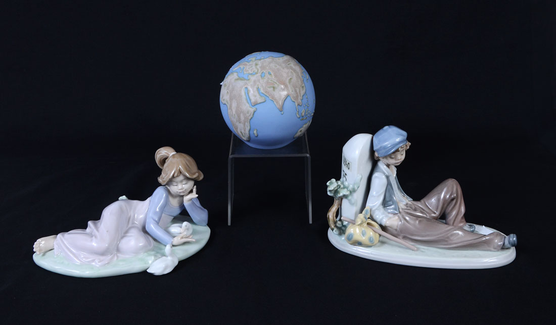 Appraisal: LLADRO PORCELAIN FIGURINES GLOBE pieces total to include Playful Friends