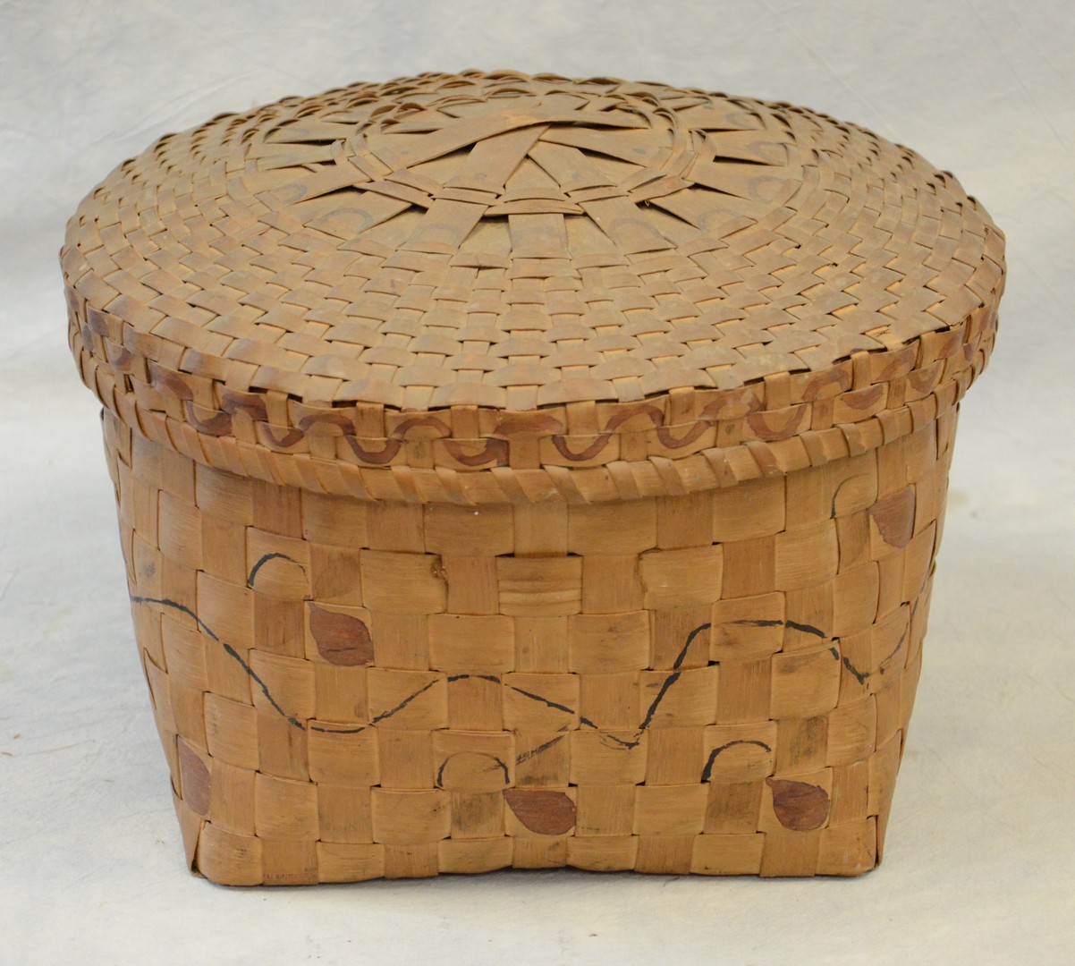 Appraisal: Ash splint Indian basket New York state with whimsical potato