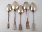 Appraisal: Irish silver Three various Georgian rattail fiddle teaspoons one AF