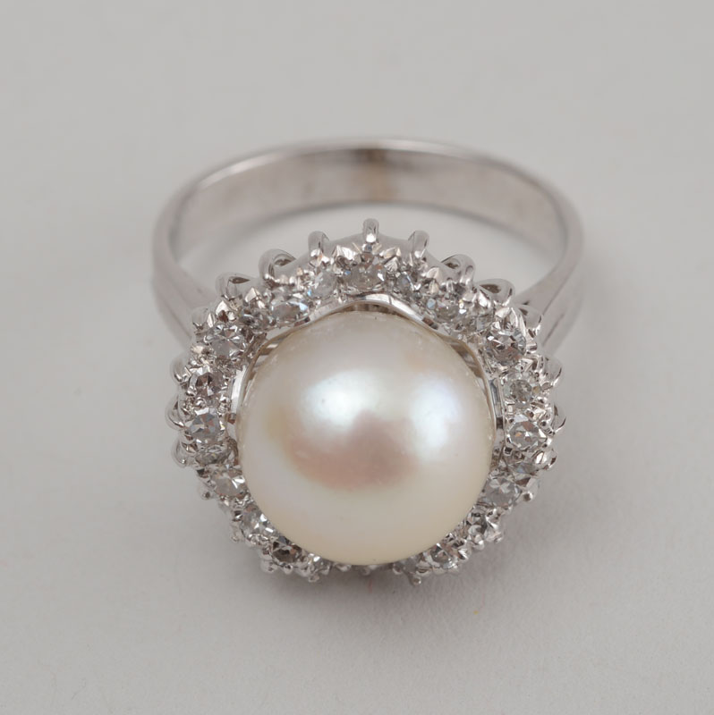 Appraisal: K WHITE GOLD PEARL AND DIAMOND RING The white pearl