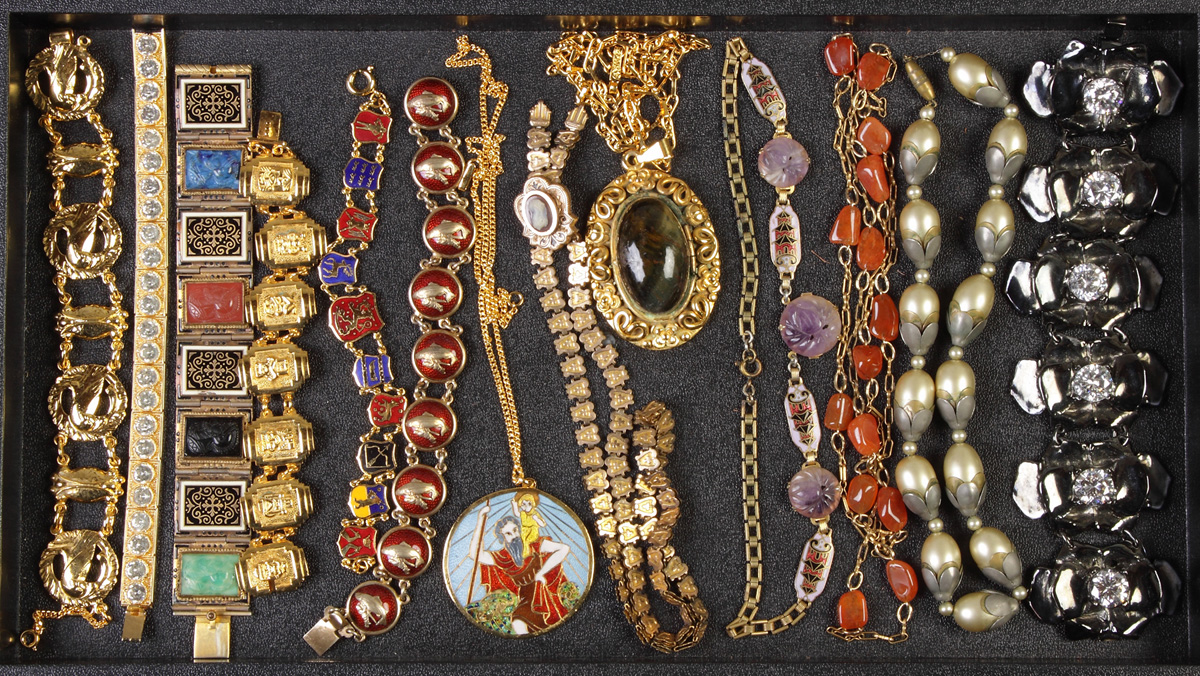 Appraisal: Group Vintage Jewelry Inc necklaces bracelets etc