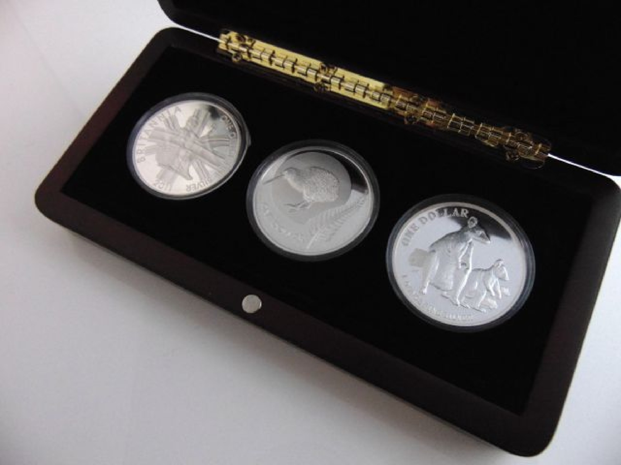 Appraisal: Her Majesty's Most Sought-After Silver Proof International Coin Set comprising