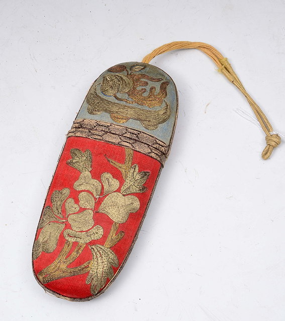 Appraisal: AN ANTIQUE CHINESE SILK AND METAL THREAD SPECTACLE CASE decorated