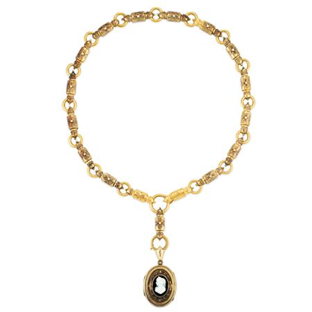 Appraisal: Antique Gold Chain with Hardstone Cameo Locket Estimate -