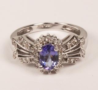 Appraisal: K WHITE GOLD DIAMOND AND TANZANITE LADY'S RING HAVING APPROX