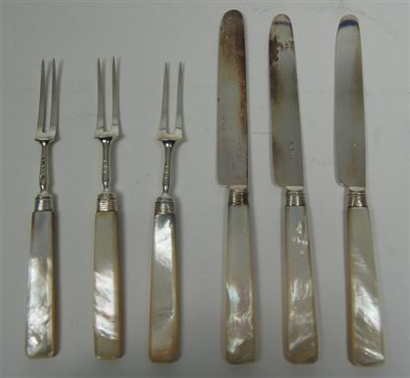 Appraisal: A George III set of twelve fruit knives and forks