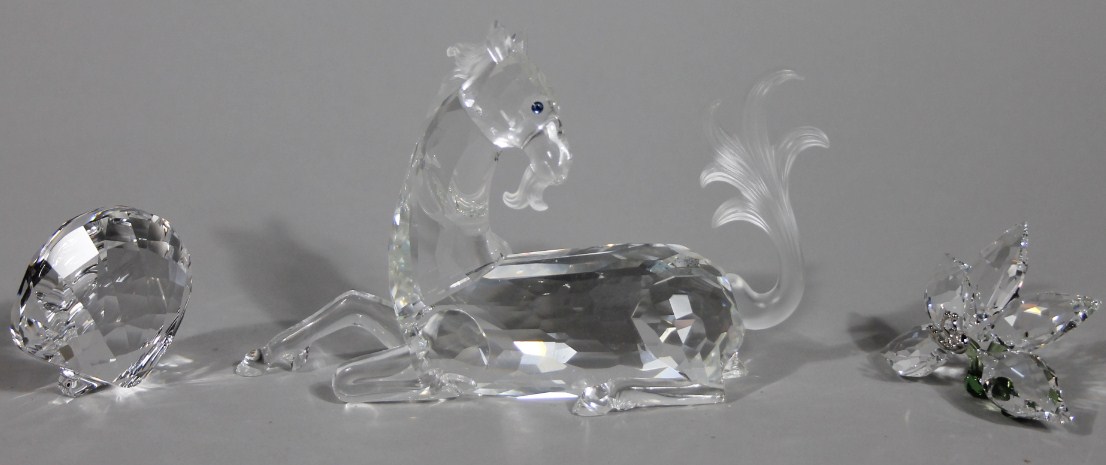 Appraisal: Various Swarovski crystal comprising recumbent horse cm wide shell and