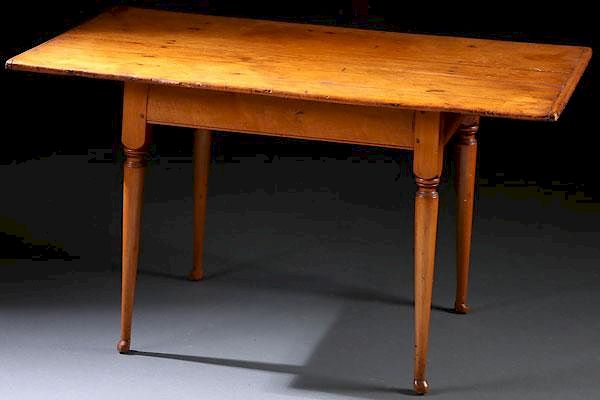 Appraisal: AN EARLY AMERICAN PINE CHILDS TABLE AN EARLY AMERICAN PINE