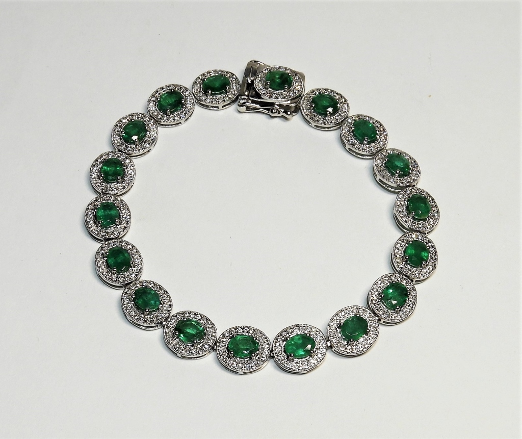 Appraisal: FINE LADY'S EMERALD DIAMOND PLATINUM BRACELET United States ContemporaryElegant cocktail