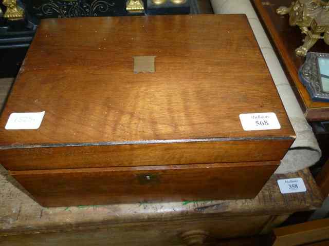 Appraisal: A VICTORIAN MAHOGANY WRITING SLOPE wide